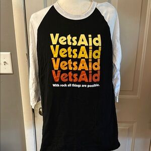 Black and White VetsAid Graphic Tee
